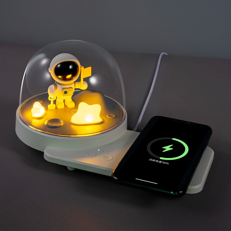 Astronaut Wireless Charging Bluetooth Audio Lamp